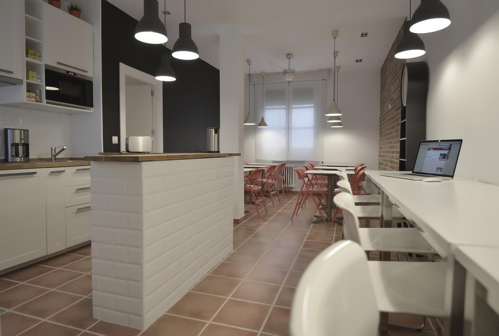 Woohoo Hostal Madrid Ngoại thất bức ảnh